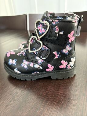 NWT Carter’s Toddler Black Ankle Boots Butterfly Print Heart Buckle Size 9